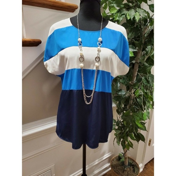 Vince Camuto Women's Multicolor Polyester Round Neck Short Sleeve Casual Shirt 4 - Picture 10 of 10